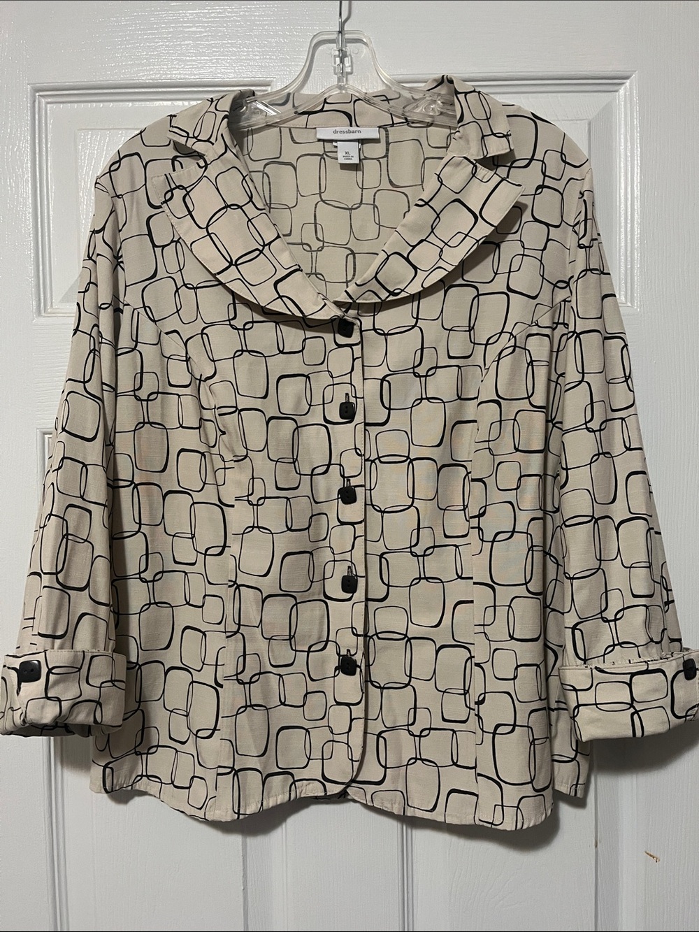 Dressbarn Women’s Cream Blouse with Black Geometric Print XL